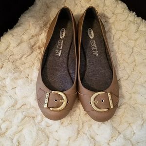 Tan gold buckle dress shoes